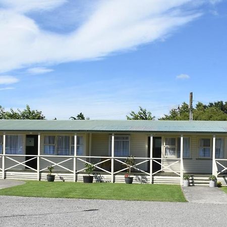 Featherston Motels And Camping Dış mekan fotoğraf