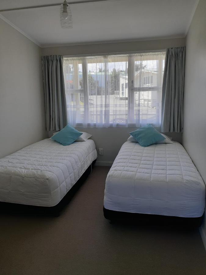 Featherston Motels And Camping Dış mekan fotoğraf