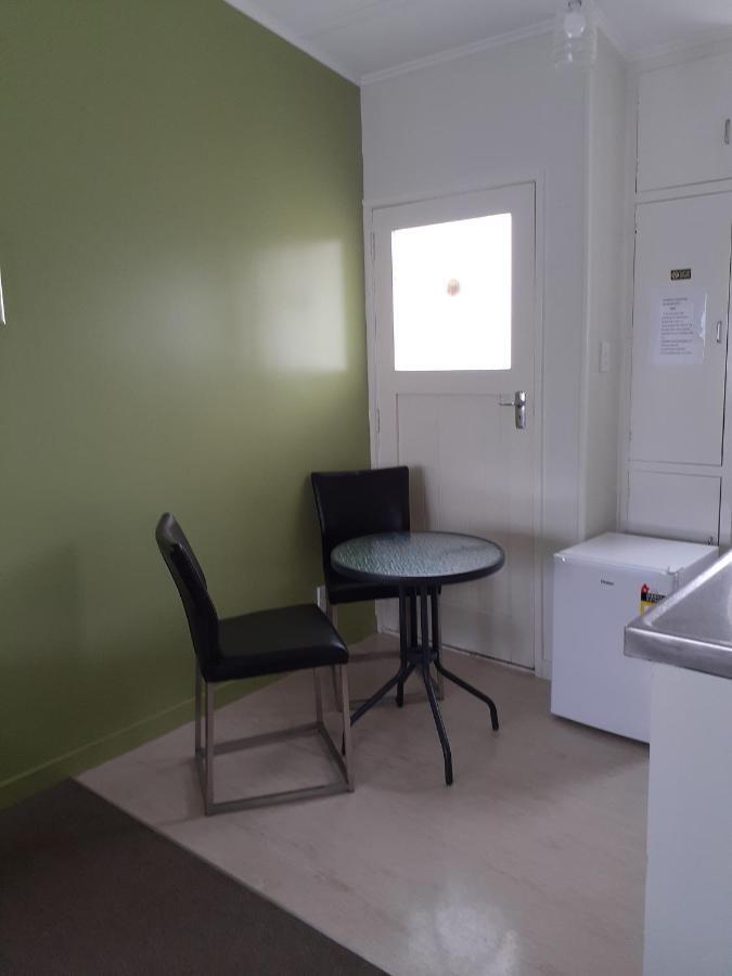 Featherston Motels And Camping Dış mekan fotoğraf