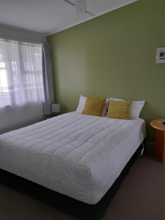 Featherston Motels And Camping Dış mekan fotoğraf