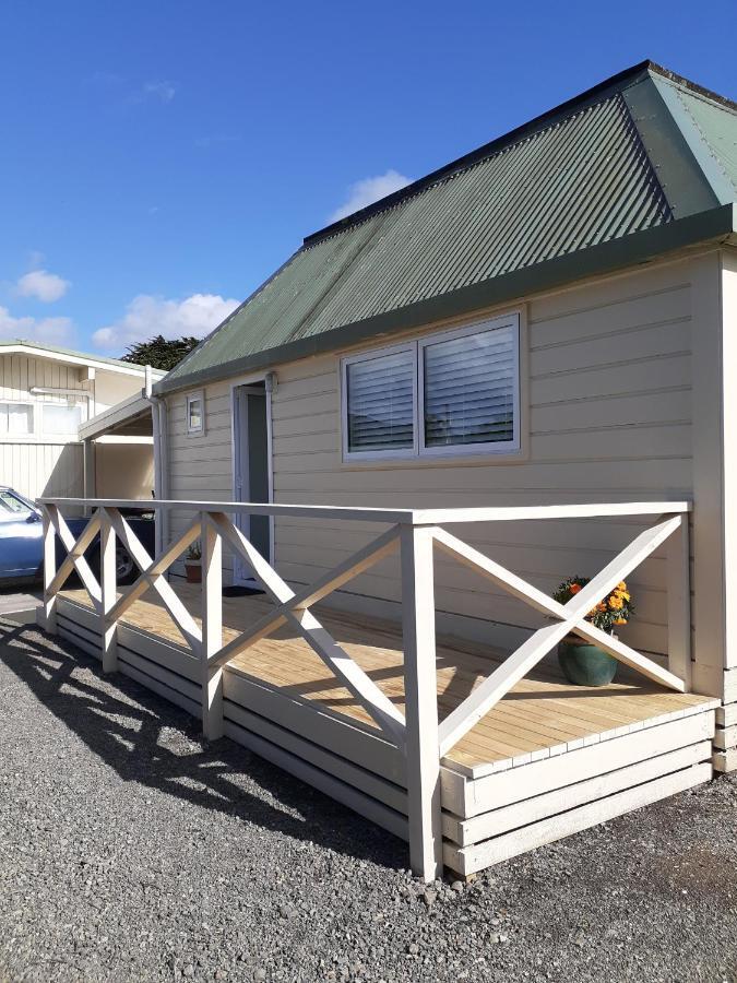 Featherston Motels And Camping Dış mekan fotoğraf